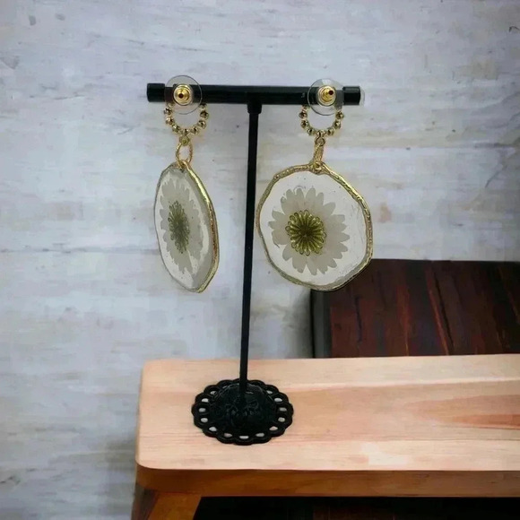 Bespoke Handcrafted Pressed Daisies Art-to-Wear Statement Dangle Earrings Resin - Picture 3 of 5